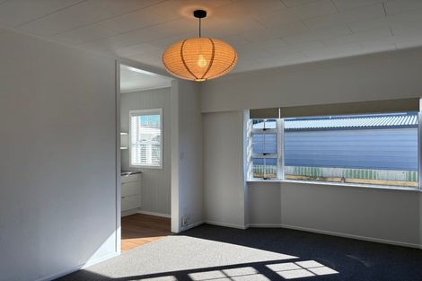 Photo of property in 6 Henui Street, Strandon, New Plymouth, 4312