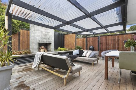 Photo of property in 4 Mariana Place, Glen Eden, Auckland, 0602