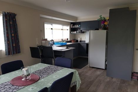 Photo of property in 15u6 Glanmire Road, Newlands, Wellington, 6037