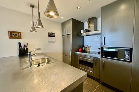 Photo of property in Portal Apartments, 8e/42 Cable Street, Te Aro, Wellington, 6011