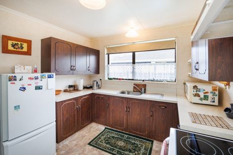 Photo of property in 41 Cedar Crescent, Feilding, 4702
