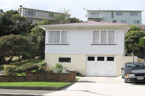 Photo of property in 100 Kenmore Street, Newlands, Wellington, 6037
