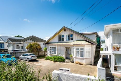 Photo of property in 87 Queens Drive, Lyall Bay, Wellington, 6022
