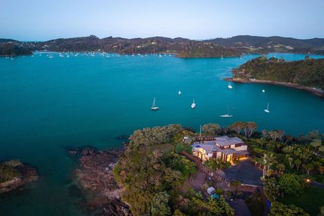 Photo of property in 18b Kaha Place, Russell, 0272