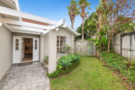 Photo of property in 12 Godwin Court, Unsworth Heights, Auckland, 0632