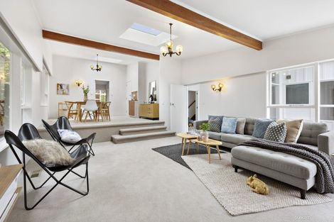 Photo of property in 54 Homewood Crescent, Karori, Wellington, 6012