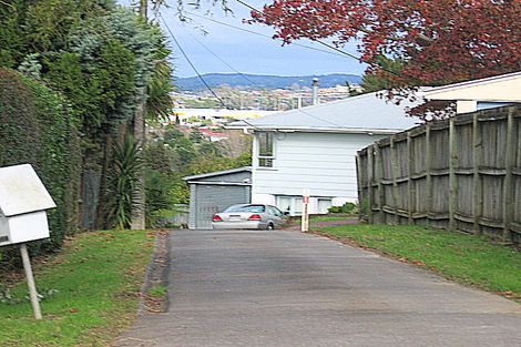 Photo of property in 27 Helena Street, Massey, Auckland, 0614