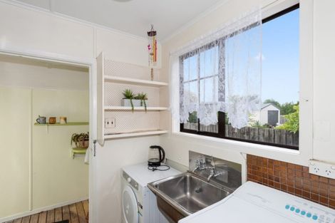 Photo of property in 18 Roche Avenue, Upper Riccarton, Christchurch, 8041