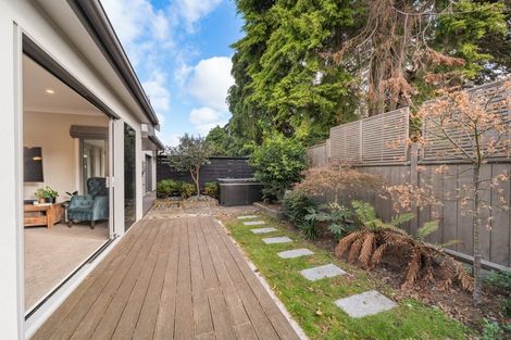 Photo of property in 5 Heritage Place, Terrace End, Palmerston North, 4410