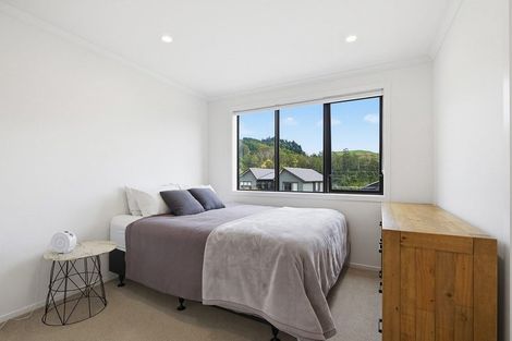 Photo of property in 15 Holystone Road, Whitby, Porirua, 5024