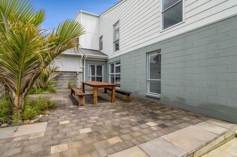 Photo of property in 57 Queens Road, Glen Avon, New Plymouth, 4312