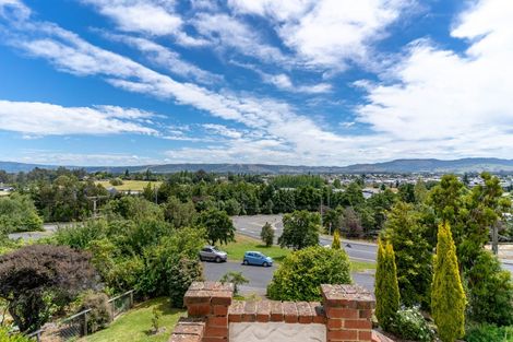 Photo of property in 16 Braeside, Kinmont Park, Mosgiel, 9024