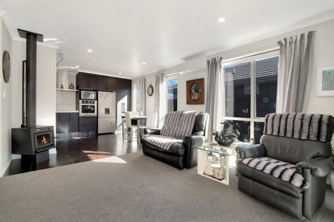 Photo of property in 50 Crown Street, Papamoa, 3118