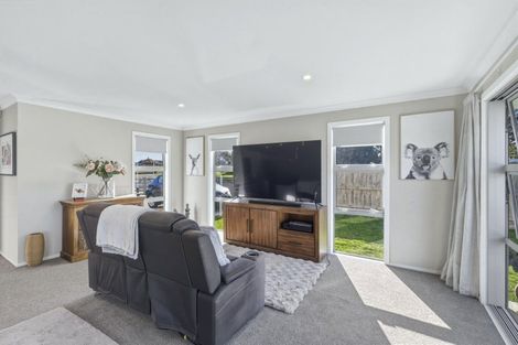 Photo of property in 59 Wilson Street, Bulls, 4818