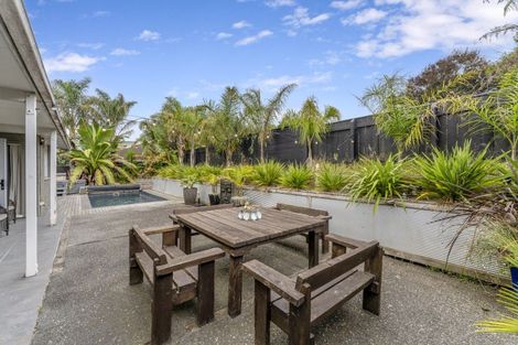 Photo of property in 21 Ratanui Road, Paraparaumu, 5032