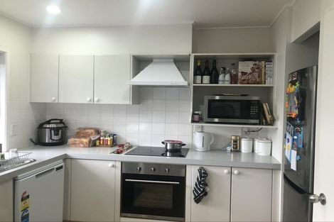 Photo of property in 2/4 Currell Way, Somerville, Auckland, 2014