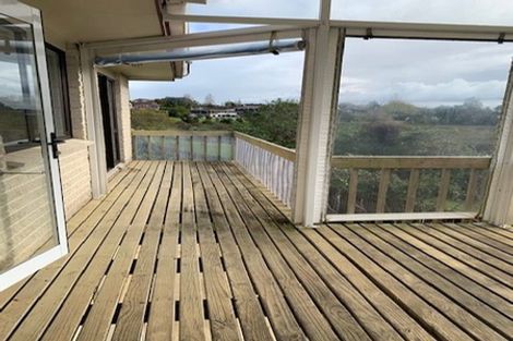 Photo of property in 1/52 Galloway Crescent, Farm Cove, Auckland, 2012