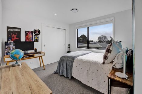 Photo of property in 12a Kauri Street, Merrilands, New Plymouth, 4312