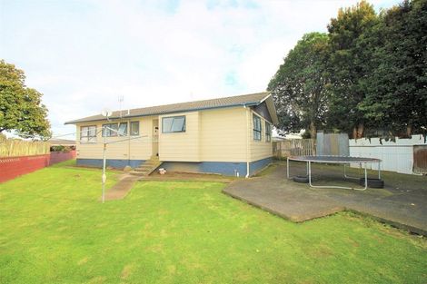 Photo of property in 12 Harwell Place, Mangere, Auckland, 2022