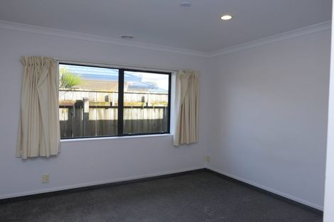 Photo of property in 168 Guildford Drive, Paraparaumu Beach, Paraparaumu, 5032
