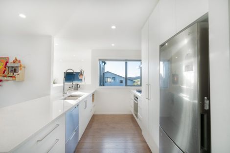 Photo of property in 15 Lemonwood Way, Woodridge, Wellington, 6037