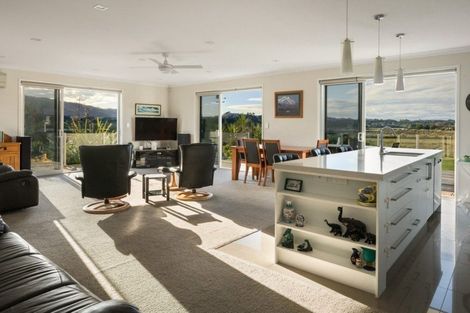 Photo of property in 13 Noble Johnston Drive, Katikati, 3129