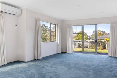 Photo of property in 41 Lakeridge Close, Rangatira Park, Taupo, 3330