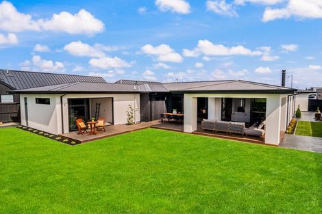 Photo of property in 19 Frank Ernest Crescent, Prebbleton, 7676