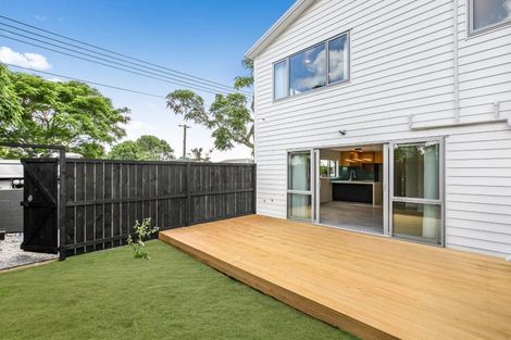 Photo of property in 1a Surrey Street, Manurewa, Auckland, 2102