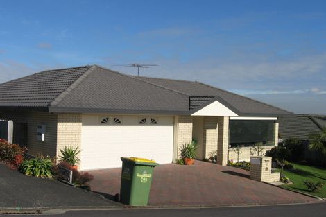 Photo of property in 3 Conacher Close, East Tamaki Heights, Auckland, 2016