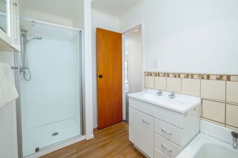 Photo of property in 72 New York Street, Martinborough, 5711