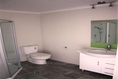 Photo of property in 240u4 Old Farm Road, Hillcrest, Hamilton, 3216