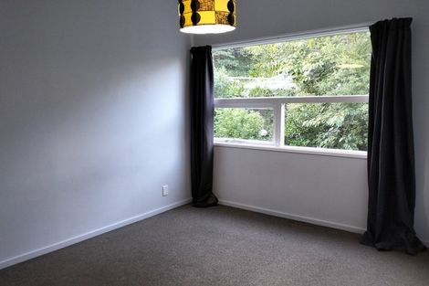 Photo of property in 23f7 Collins Avenue, Tawa, Wellington, 5028