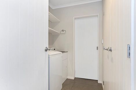 Photo of property in 6 Ohope Place, Papamoa Beach, Papamoa, 3118