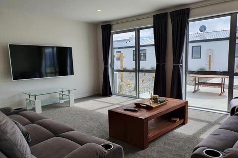 Photo of property in 37 Howden Drive, Jacks Point, 9371