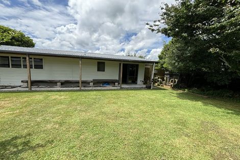 Photo of property in 20 Karaka Street, Merrilands, New Plymouth, 4312