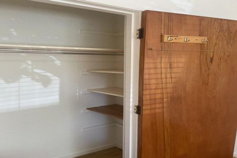 Photo of property in 2/2 Earl Road, Titirangi, Auckland, 0604