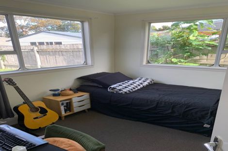 Photo of property in 36a Fruitvale Road, New Lynn, Auckland, 0600