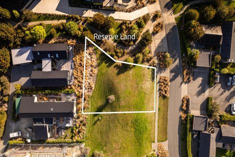 Photo of property in 11 Rannoch Drive, Jacks Point, Queenstown, 9371