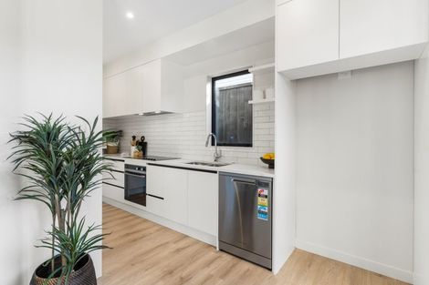 Photo of property in 136c Forrest Hill Road, Forrest Hill, Auckland, 0620