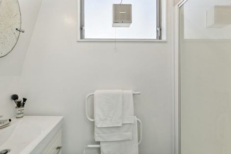 Photo of property in 3b Telford Terrace, Oriental Bay, Wellington, 6011