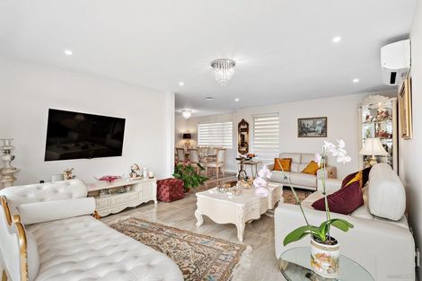 Photo of property in 17 Meteor Place, Schnapper Rock, Auckland, 0632