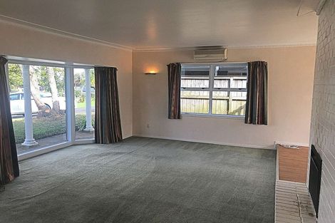 Photo of property in 11 Walworth Avenue, Pakuranga Heights, Auckland, 2010
