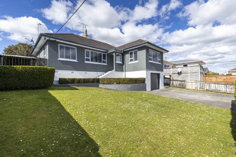 Photo of property in 11 Waimea Street, Westown, New Plymouth, 4310