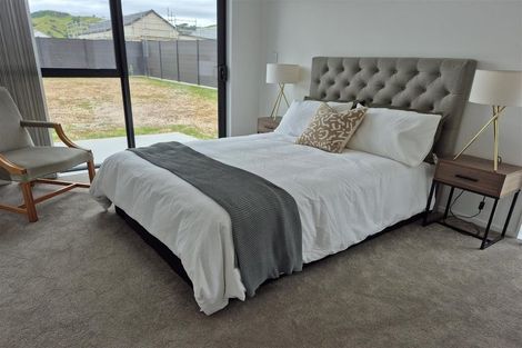 Photo of property in 12 Mataikokako Loop, Kawakawa Bay, 2585