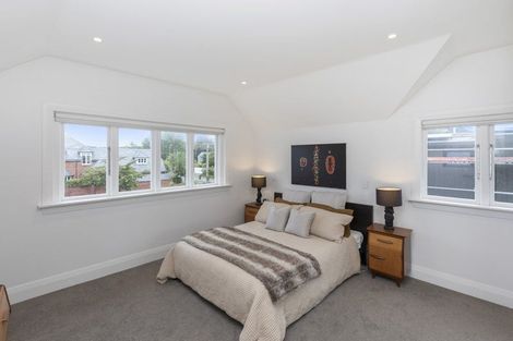 Photo of property in 111 Saint Andrews Square, Strowan, Christchurch, 8052