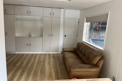 Photo of property in 35 Eugenia Rise, Totara Heights, Auckland, 2105