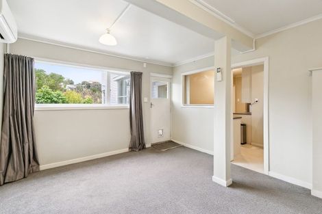 Photo of property in 18 Putnam Street, Northland, Wellington, 6012