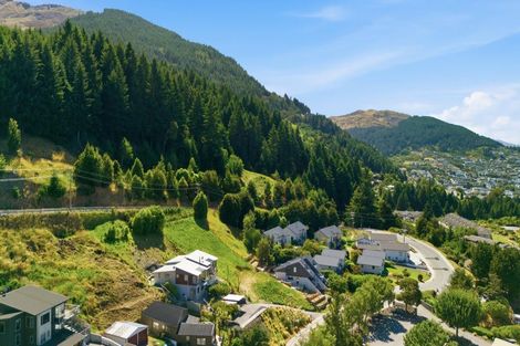 Photo of property in 10 Sainsbury Road, Fernhill, Queenstown, 9300