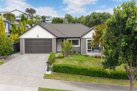Photo of property in 50 Te Puia Drive, Aotea, Porirua, 5024